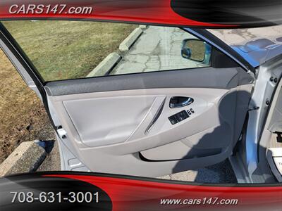 2009 Toyota Camry Hybrid   - Photo 26 - Midlothian, IL 60445
