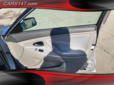 2009 Toyota Camry Hybrid   - Photo 29 - Midlothian, IL 60445