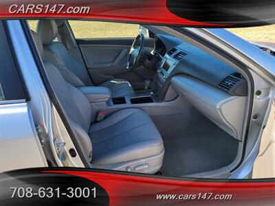 2009 Toyota Camry Hybrid   - Photo 12 - Midlothian, IL 60445