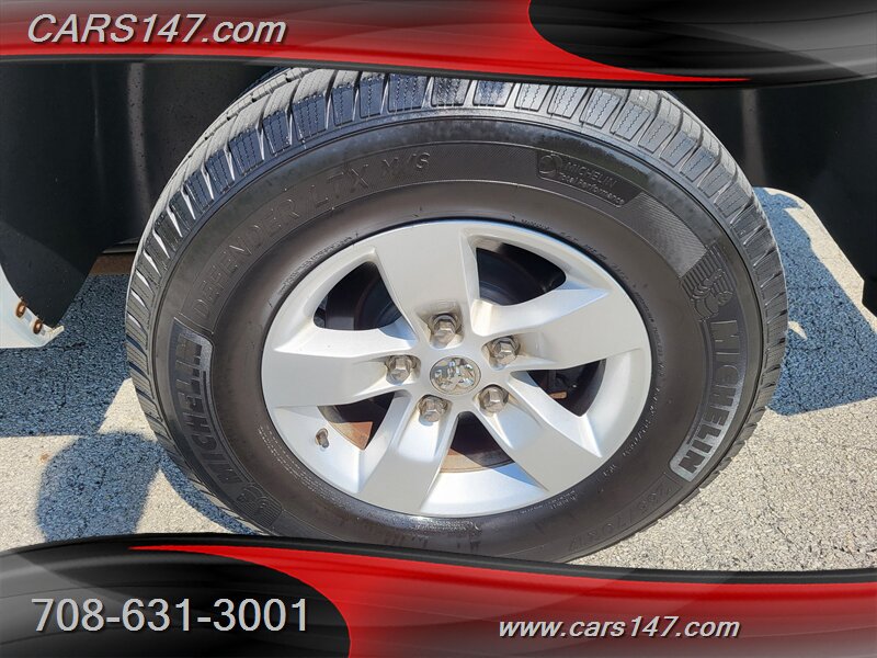 2014 Ram 1500 SLT photo 27