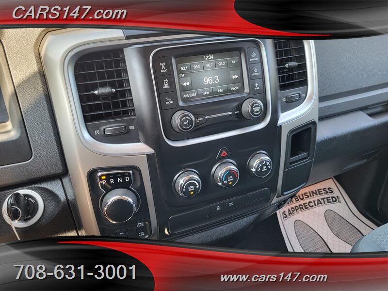 2014 Ram 1500 SLT photo 11