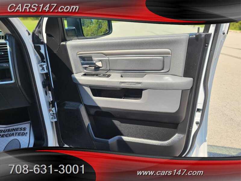 2014 Ram 1500 SLT photo 18