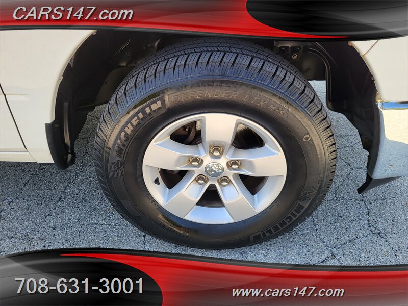 2014 Ram 1500 SLT photo 29