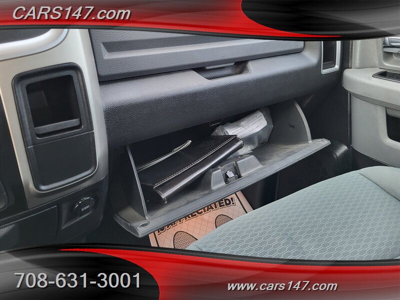2014 Ram 1500 SLT photo 24