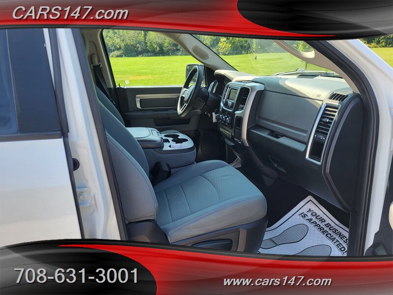 2014 Ram 1500 SLT photo 17