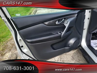 2017 Nissan Rogue SV   - Photo 24 - Midlothian, IL 60445