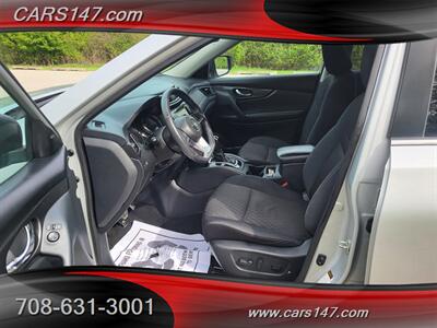 2017 Nissan Rogue SV   - Photo 11 - Midlothian, IL 60445