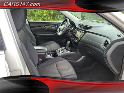 2017 Nissan Rogue SV   - Photo 12 - Midlothian, IL 60445