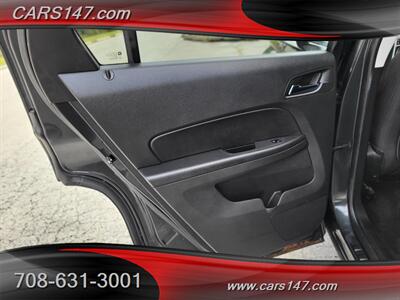 2013 GMC Terrain SLE-2 - Photo 14 - Midlothian, IL 60445