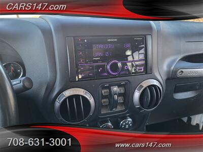 2015 Jeep Wrangler Unlimited Sport - Photo 18 - Midlothian, IL 60445