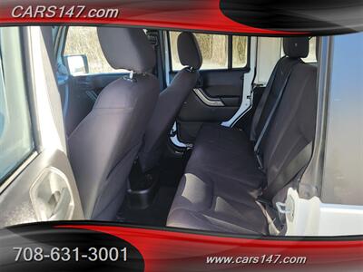 2015 Jeep Wrangler Unlimited Sport - Photo 13 - Midlothian, IL 60445