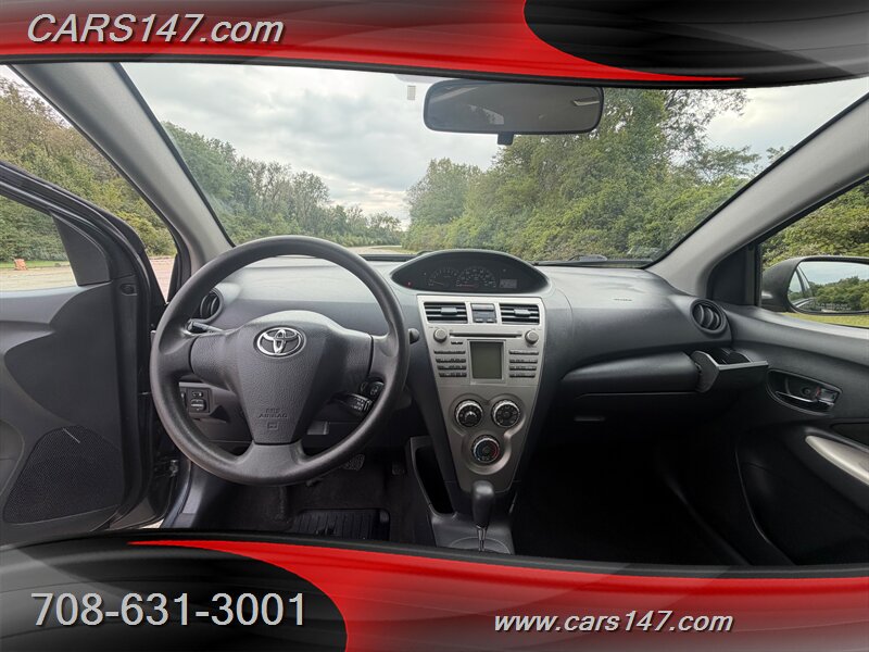 2011 Toyota Yaris - Photo 9 - Midlothian, IL 60445
