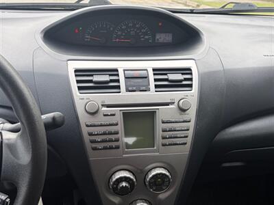2011 Toyota Yaris - Photo 12 - Midlothian, IL 60445