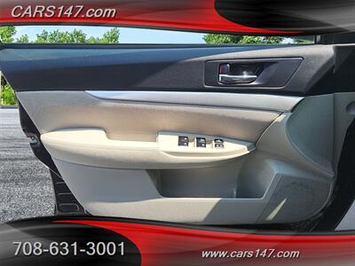 2013 Subaru Outback 2.5i Premium   - Photo 17 - Midlothian, IL 60445
