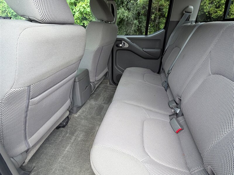 2016 Nissan Frontier SV - Photo 20 - Midlothian, IL 60445