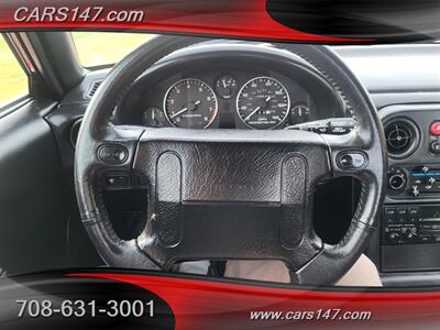 1990 Mazda MX-5 Miata   - Photo 11 - Midlothian, IL 60445