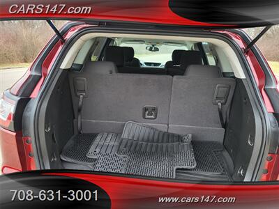 2017 Chevrolet Traverse LT - Photo 8 - Midlothian, IL 60445