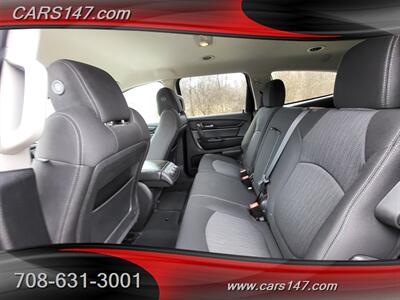 2017 Chevrolet Traverse LT - Photo 17 - Midlothian, IL 60445