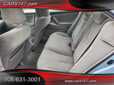 2009 Toyota Camry LE   - Photo 12 - Midlothian, IL 60445