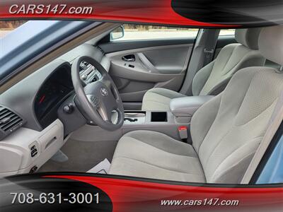 2009 Toyota Camry LE   - Photo 10 - Midlothian, IL 60445