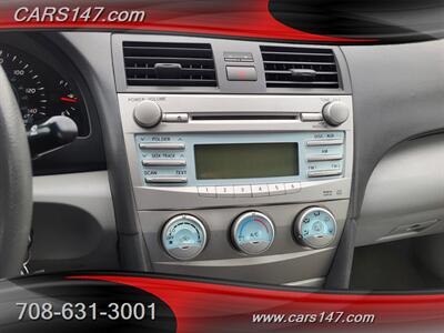 2009 Toyota Camry LE   - Photo 16 - Midlothian, IL 60445