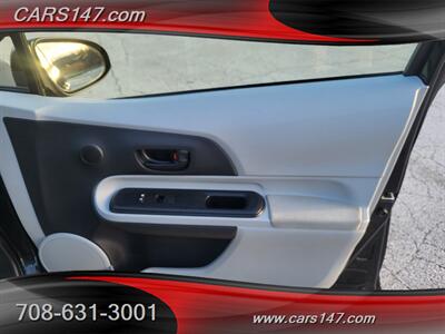 2013 Toyota Prius c One   - Photo 25 - Midlothian, IL 60445