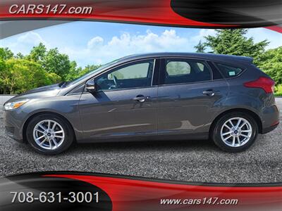 2016 Ford Focus SE   - Photo 2 - Midlothian, IL 60445