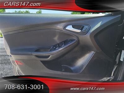 2016 Ford Focus SE   - Photo 17 - Midlothian, IL 60445