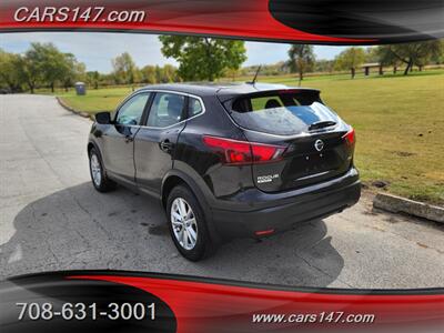 2017 Nissan Rogue Sport S   - Photo 8 - Midlothian, IL 60445