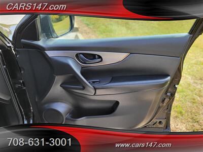 2017 Nissan Rogue Sport S   - Photo 23 - Midlothian, IL 60445