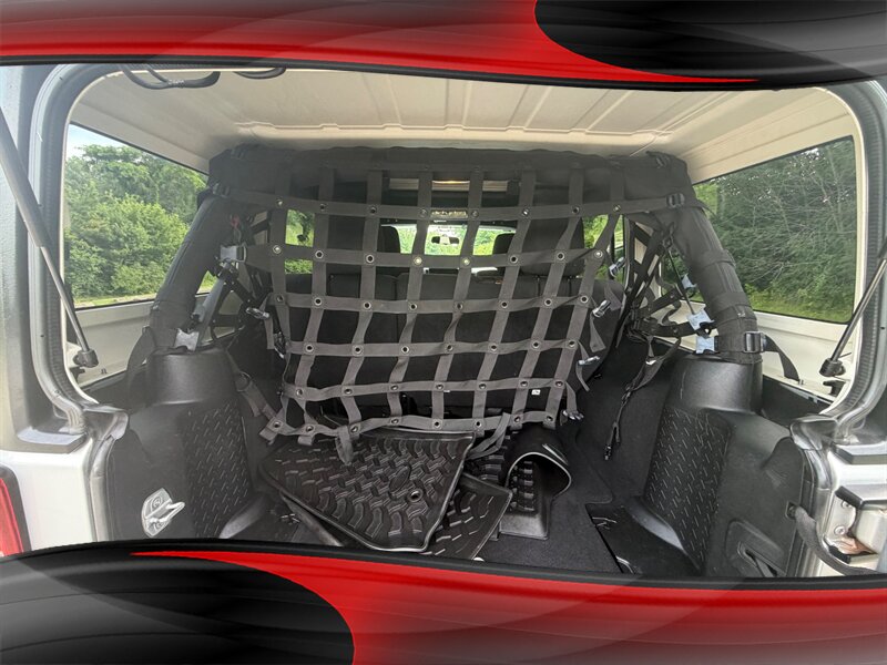 2012 Jeep Wrangler Unlimited Sport - Photo 7 - Midlothian, IL 60445
