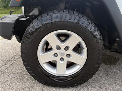 2012 Jeep Wrangler Unlimited Sport - Photo 24 - Midlothian, IL 60445