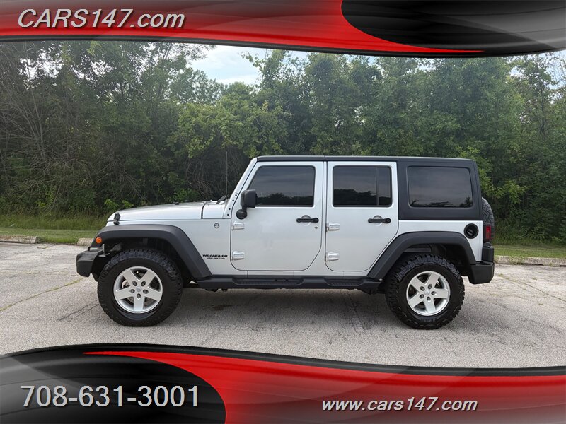2012 Jeep Wrangler Unlimited Sport - Photo 2 - Midlothian, IL 60445