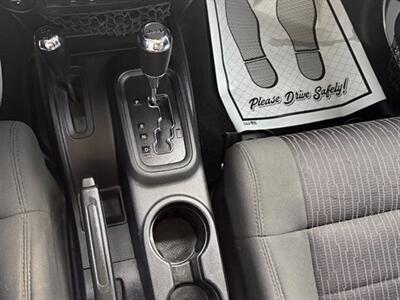 2012 Jeep Wrangler Unlimited Sport - Photo 11 - Midlothian, IL 60445