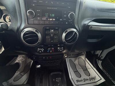 2012 Jeep Wrangler Unlimited Sport - Photo 19 - Midlothian, IL 60445