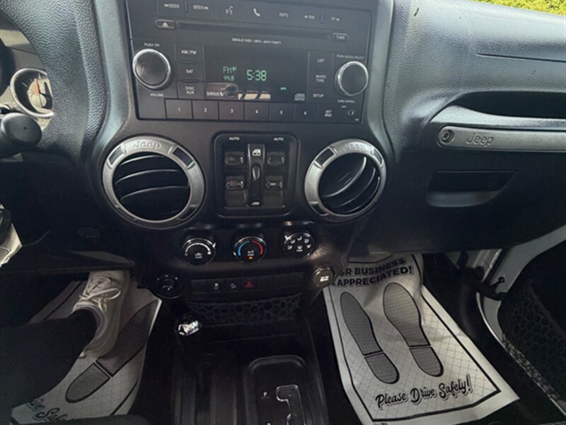 2012 Jeep Wrangler Unlimited Sport - Photo 19 - Midlothian, IL 60445