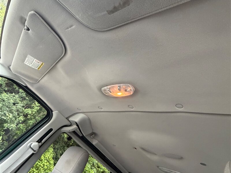 2009 Ford E-150 XL - Photo 15 - Midlothian, IL 60445