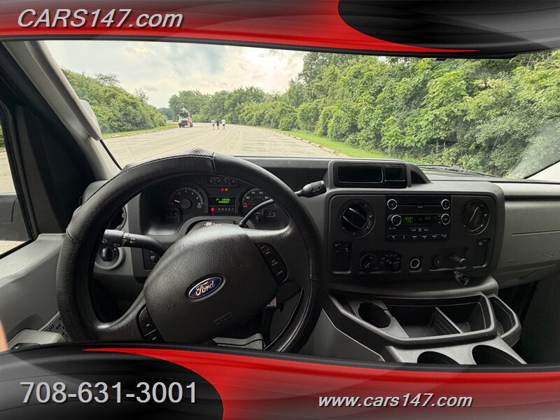 2009 Ford E-150 XL - Photo 11 - Midlothian, IL 60445
