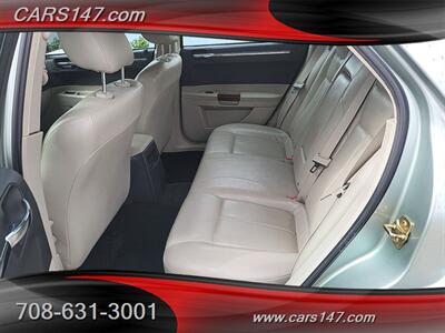 2005 Chrysler 300 Touring   - Photo 10 - Midlothian, IL 60445