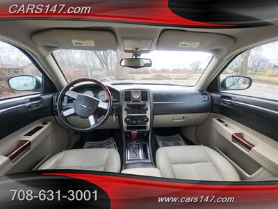 2005 Chrysler 300 Touring   - Photo 22 - Midlothian, IL 60445