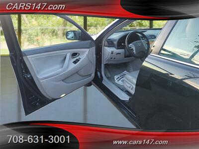 2008 Toyota Camry Hybrid   - Photo 16 - Midlothian, IL 60445
