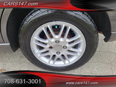 2007 Ford Focus ZX4 SE   - Photo 28 - Midlothian, IL 60445
