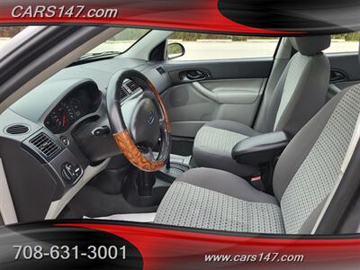 2007 Ford Focus ZX4 SE   - Photo 13 - Midlothian, IL 60445