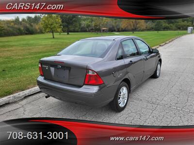 2007 Ford Focus ZX4 SE   - Photo 6 - Midlothian, IL 60445