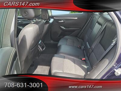2017 Chevrolet Impala LT   - Photo 10 - Midlothian, IL 60445