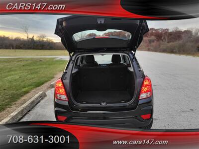 2018 Chevrolet Trax LS   - Photo 9 - Midlothian, IL 60445