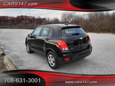 2018 Chevrolet Trax LS   - Photo 8 - Midlothian, IL 60445