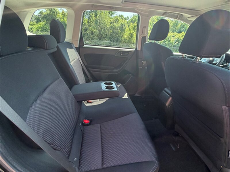 2015 Subaru Forester 2.5i Premium - Photo 19 - Midlothian, IL 60445