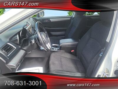 2017 Subaru Outback 2.5i Premium   - Photo 9 - Midlothian, IL 60445
