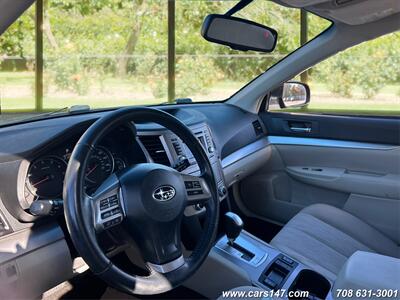 2014 Subaru Outback 2.5i Premium   - Photo 9 - Midlothian, IL 60445